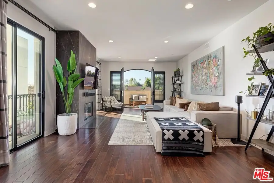 1414 S Beverly Glen Boulevard #301, Los Angeles, CA 90024 - #3