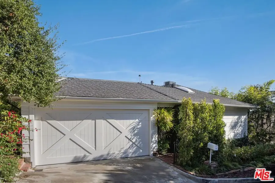 1612 Gilcrest Drive, Beverly Hills, CA 90210 - Image #2