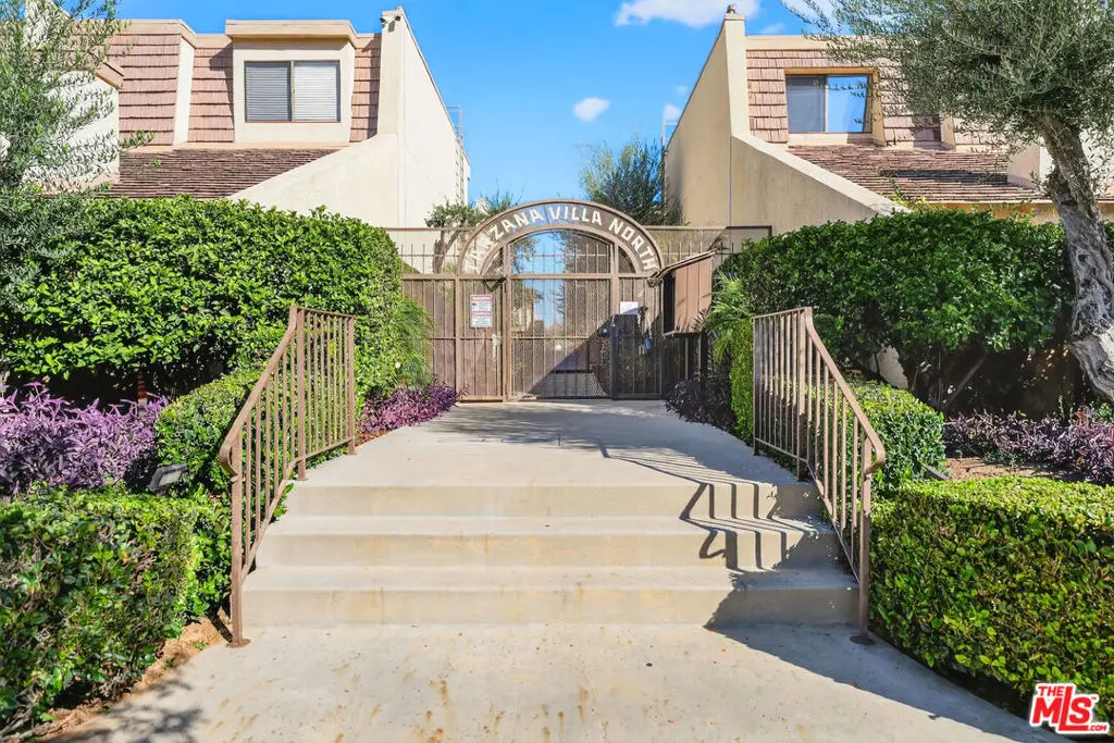 18419 Collins Street #A, Tarzana, CA 91356 - #1