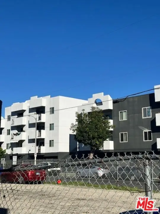 10821 Magnolia Boulevard, North Hollywood, CA 91601 - #3