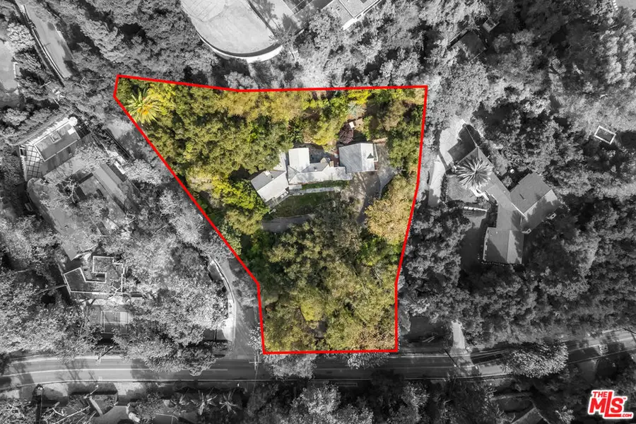 2098 Mandeville Canyon Road, Los Angeles, CA 90049 - #2