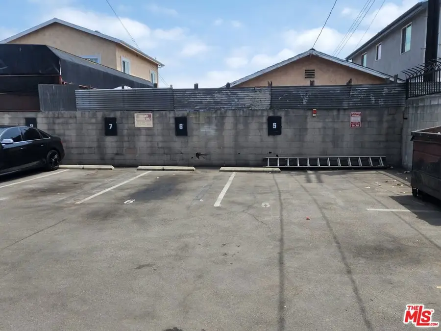 620 W 82nd Street, Los Angeles, CA 90044 - #3