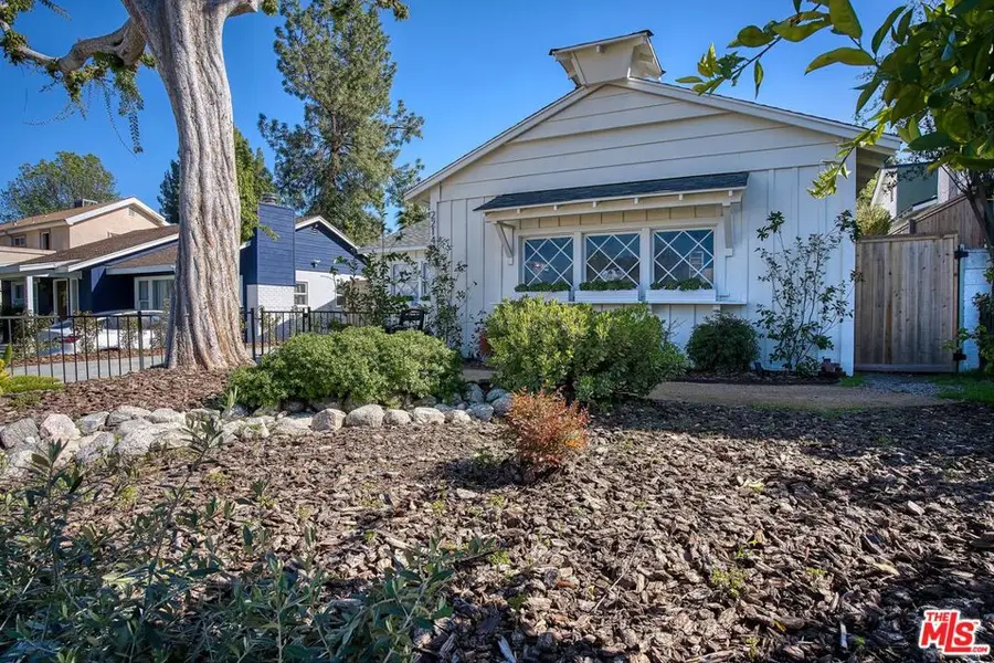 22140 Ybarra Road, Woodland Hills, CA 91364 - Image #3