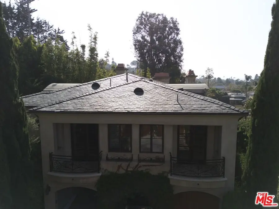 587 Entrada Drive, Santa Monica, CA 90402 - Image #2