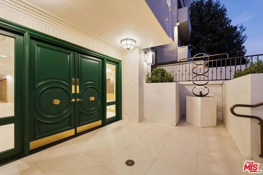 11923 Gorham Avenue #102, Los Angeles, CA 90049 - #2