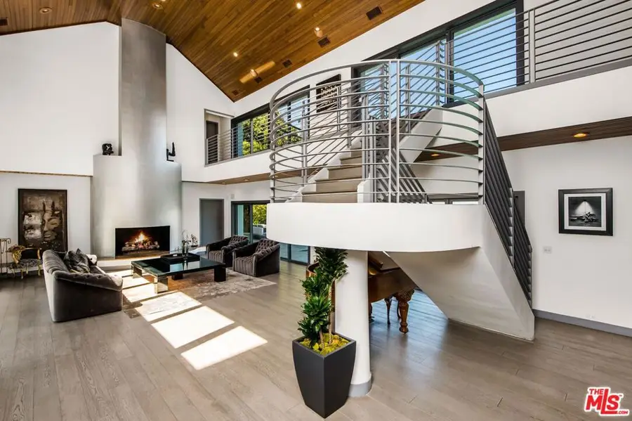 11955 Pinnacle Place, Beverly Hills, CA 90210 - Image #2