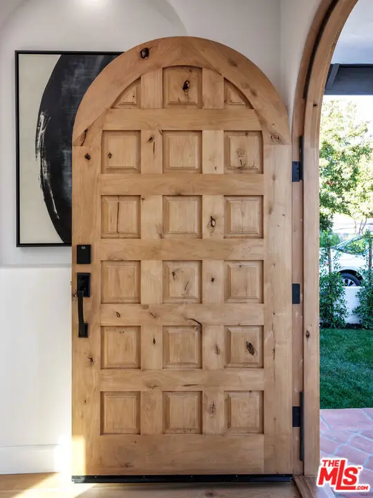 913 S Mullen Avenue, Los Angeles, CA 90019 - #2