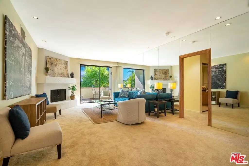 11755 Montana Avenue #201, Los Angeles, CA 90049 - Image #1