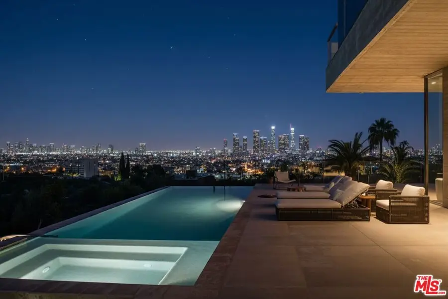 1510 N Tigertail Road, Los Angeles, CA 90049 - #2