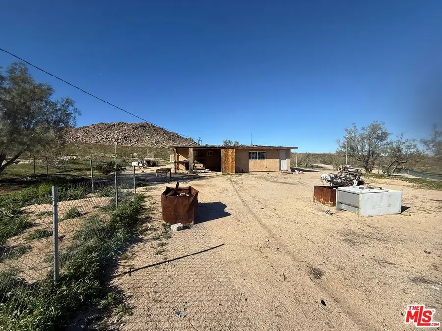 3475 Kickapoo Trail, Landers, CA 92285 - #3