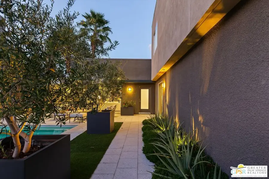 1062 Hunter Drive, Palm Springs, CA 92262 - #2