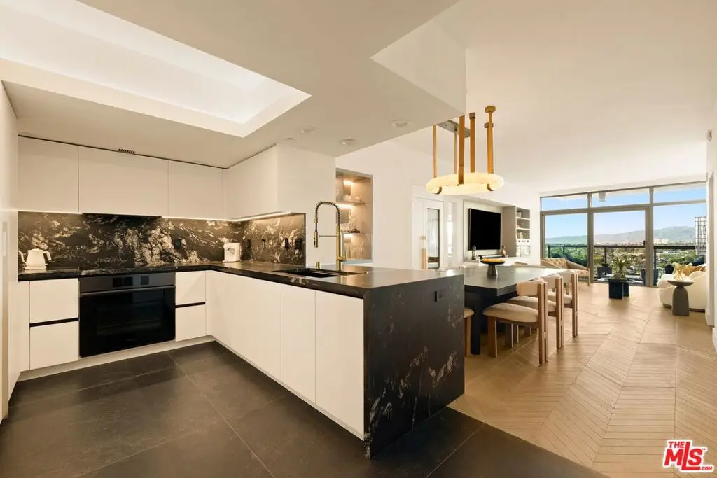 13700 Marina Pointe Drive #1011, Marina Del Rey, CA 90292 - #1