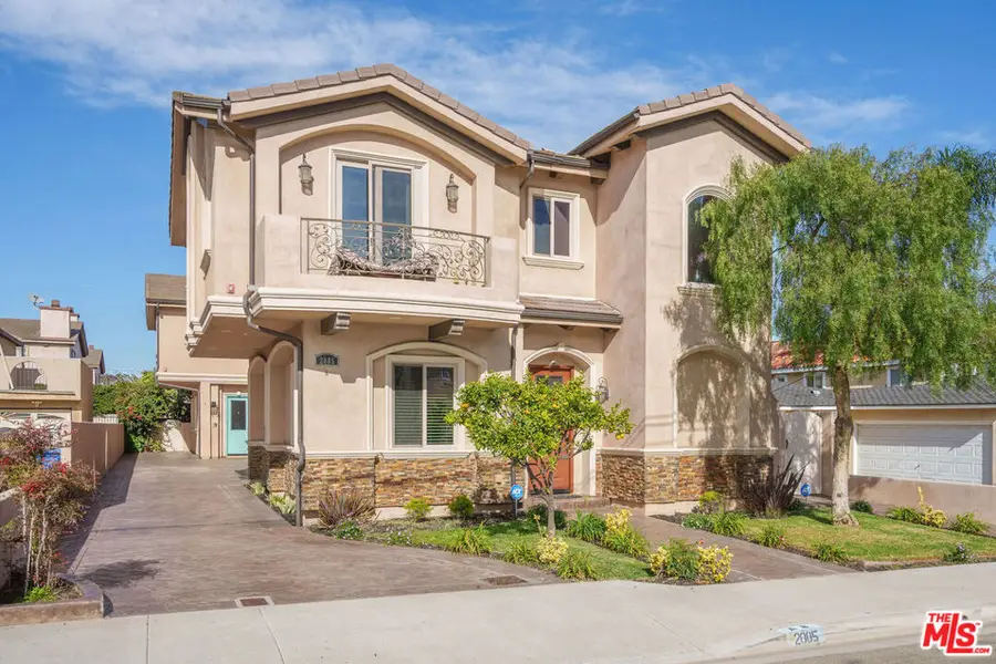 2005 Robinson Street #B, Redondo Beach, CA 90278 - #2