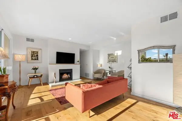 11535 Rochester Avenue #302, Los Angeles, CA 90025