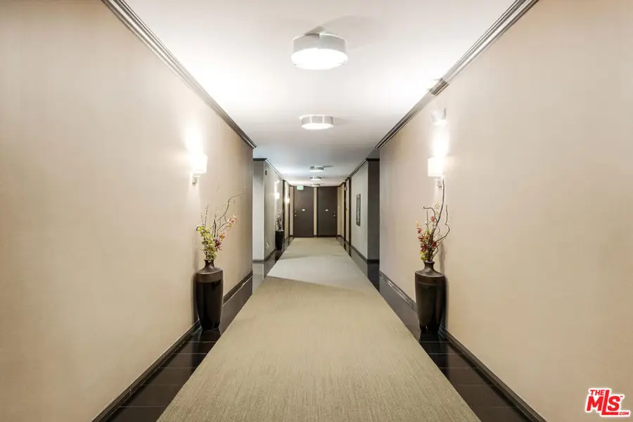 262 N Crescent Drive #2 E, Beverly Hills, CA 90210 - Image #3