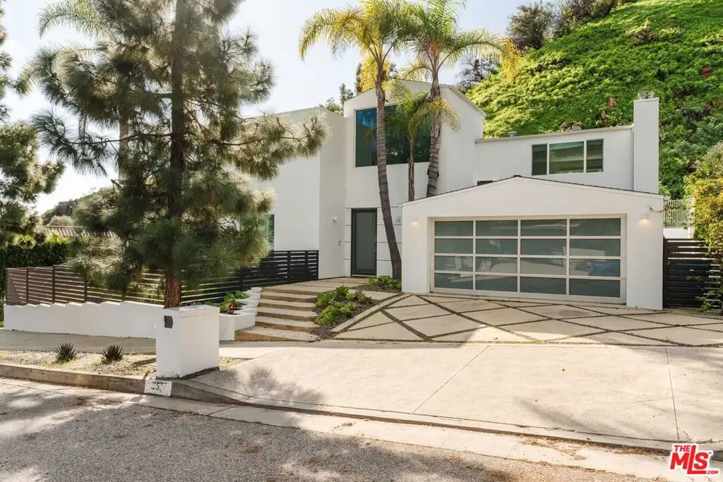 1257 Bienveneda Avenue, Pacific Palisades, CA 90272 - #1