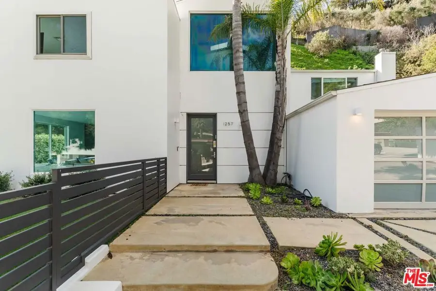 1257 Bienveneda Avenue, Pacific Palisades, CA 90272 - #2