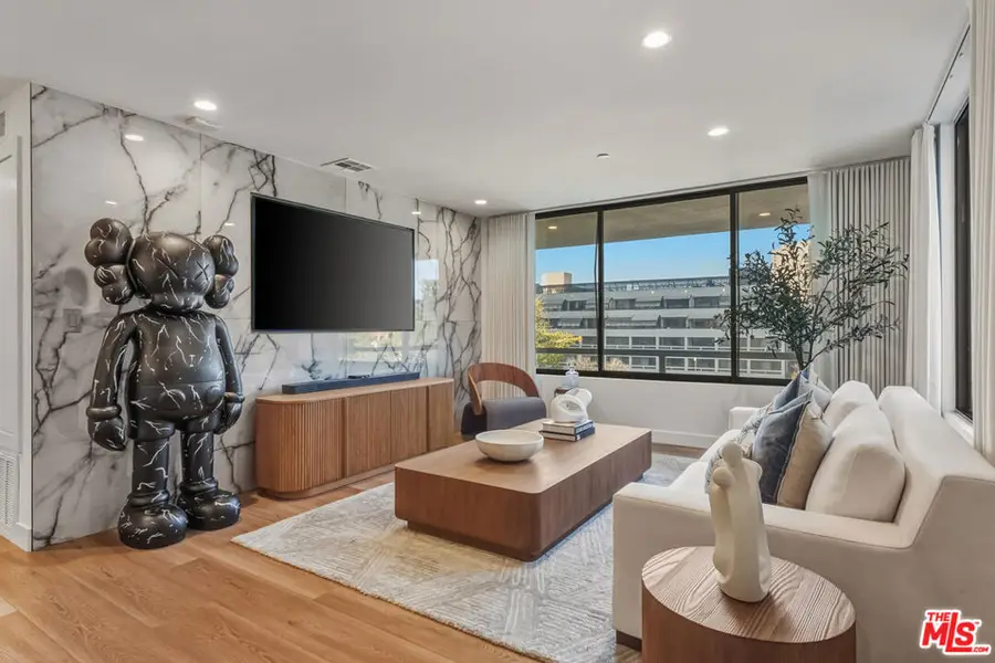 121 S Hope Street #334, Los Angeles, CA 90012 - #3