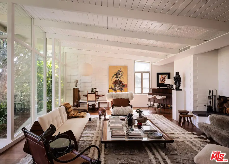 2179 Mandeville Canyon Road, Los Angeles, CA 90049 - Image #2