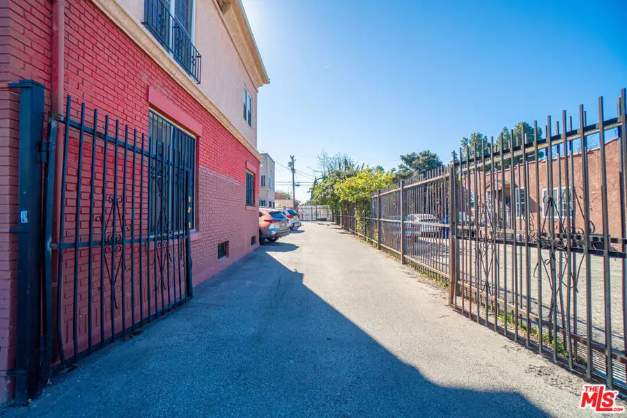 680 E 47th Street, Los Angeles, CA 90011 - Image #3