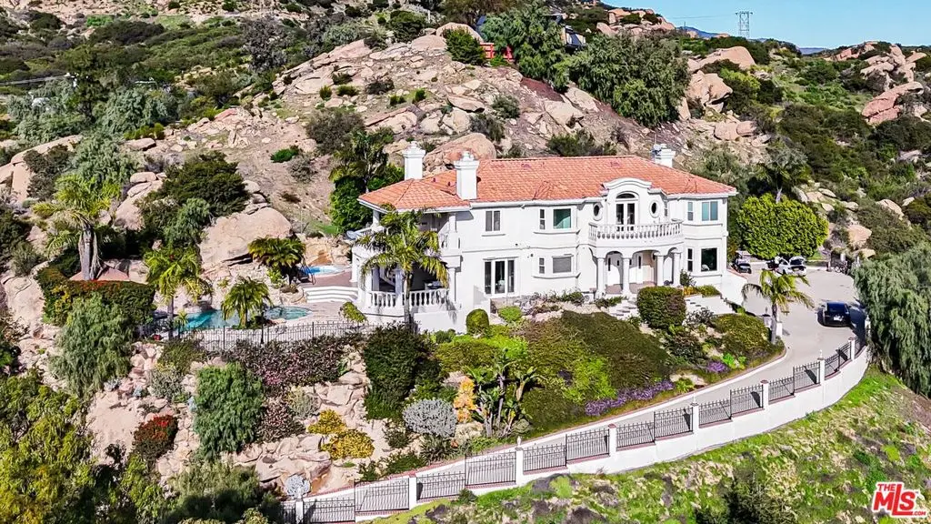 7449 Studio Road, Canoga Park, CA 91304 - #1