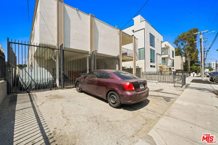 11763 Hamlin Street, North Hollywood, CA 91606 - Image #2