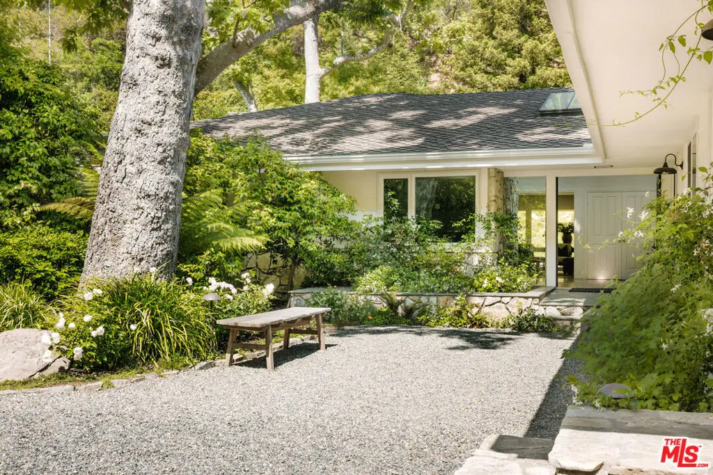 2610 Mandeville Canyon Road, Los Angeles, CA 90049 - #1