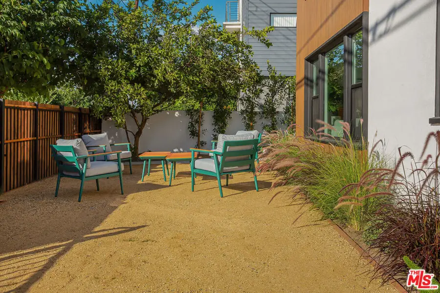 2046 S Burnside Avenue, Los Angeles, CA 90016 - #3