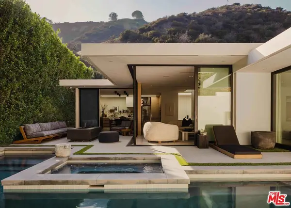 1952 N Beverly Drive, Beverly Hills, CA 90210