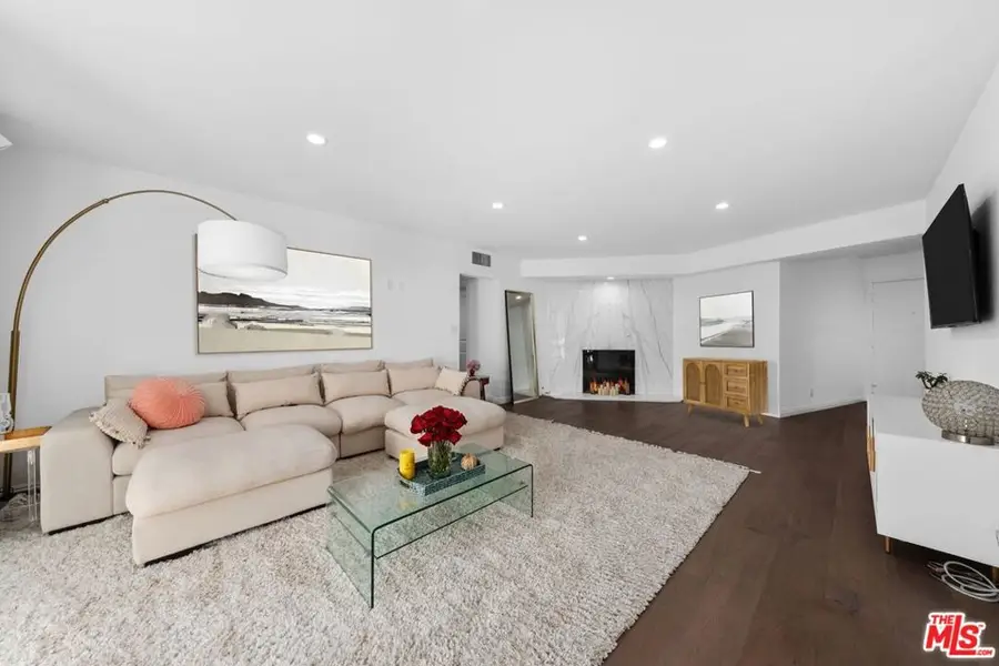 11970 Montana Avenue #207, Los Angeles, CA 90049 - #3