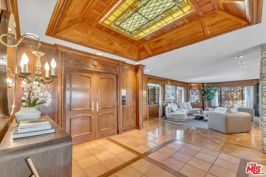 16560 Park Lane Circle, Los Angeles, CA 90049 - #3