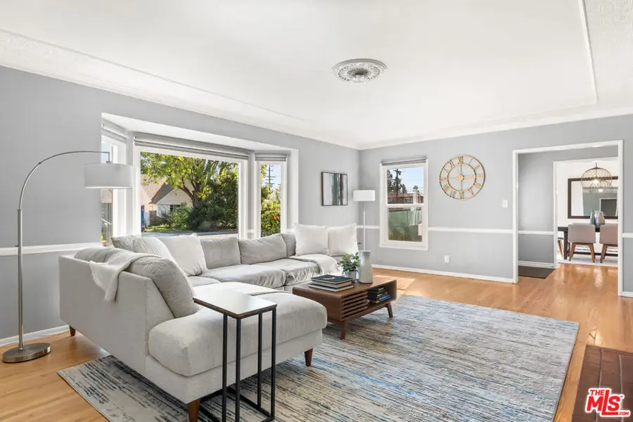 6819 Chisholm Avenue, Van Nuys, CA 91406 - Image #3