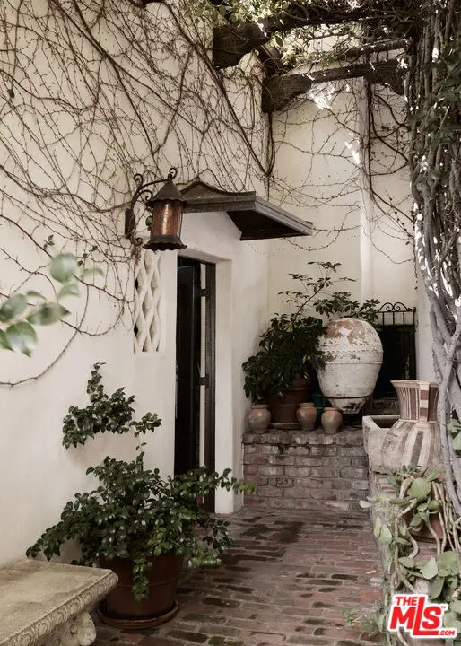 7902 Fareholm Drive, Los Angeles, CA 90046 - #2