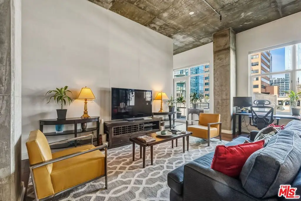 645 W 9th Street #712, Los Angeles, CA 90015 - #1