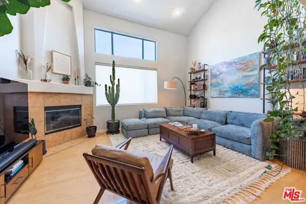 10924 Bloomfield Street #6, North Hollywood, CA 91602