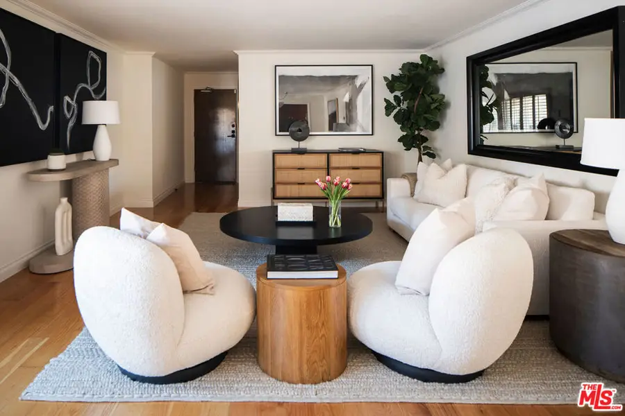 1121 N Olive Drive #201, West Hollywood, CA 90069 - Image #2