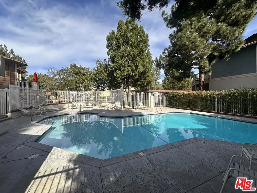 2486 Pleasant Way #H, Thousand Oaks, CA 91362 - #3