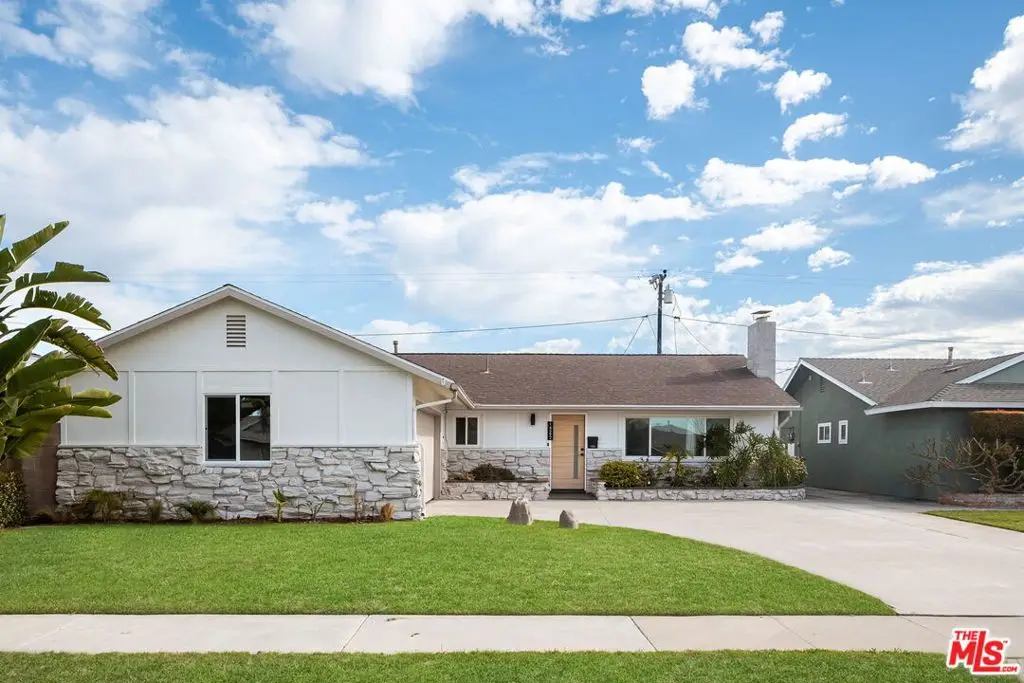 14592 Belmar Circle, Huntington Beach, CA 92647 - Image #1