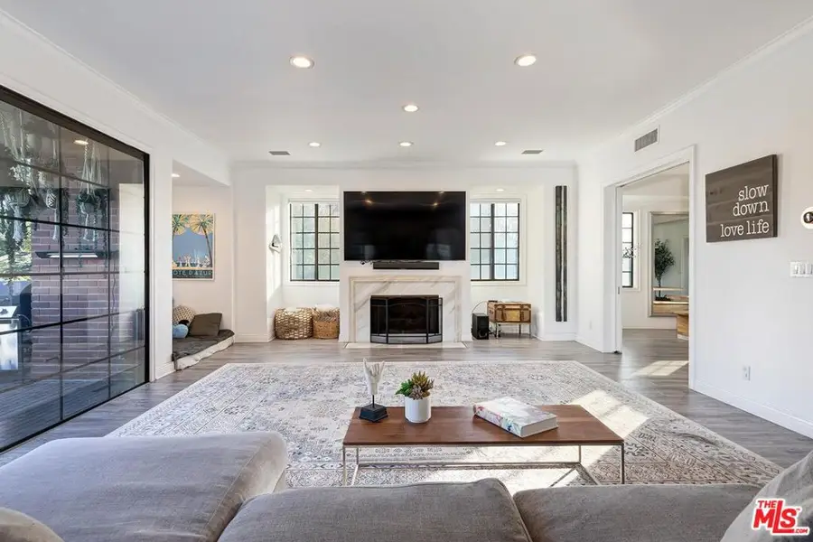 403 N Palm Drive #3, Beverly Hills, CA 90210 - Image #3