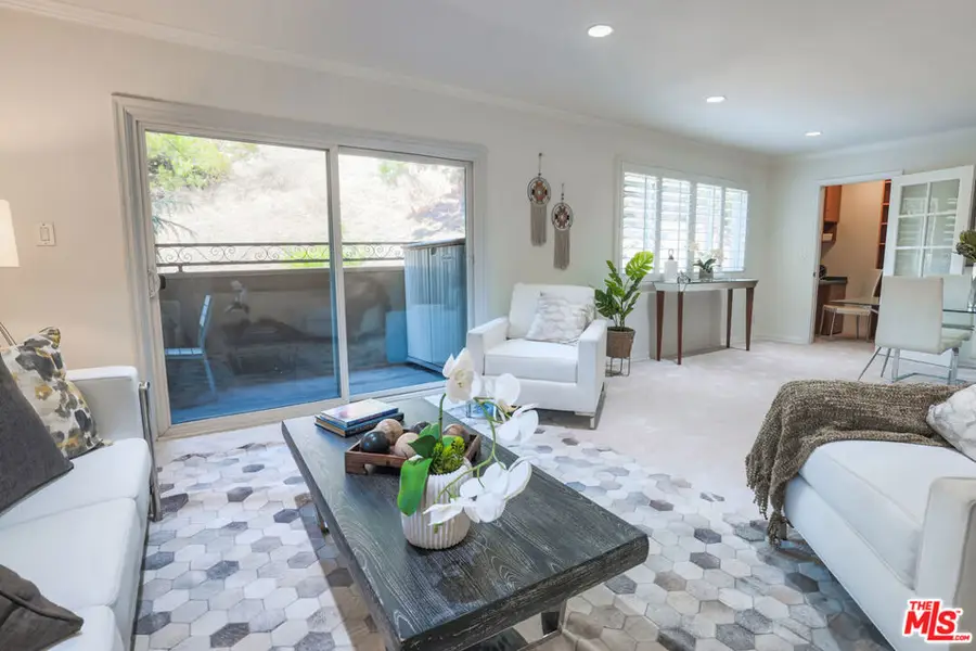 6700 Hillpark Drive #204, Los Angeles, CA 90068 - Image #2
