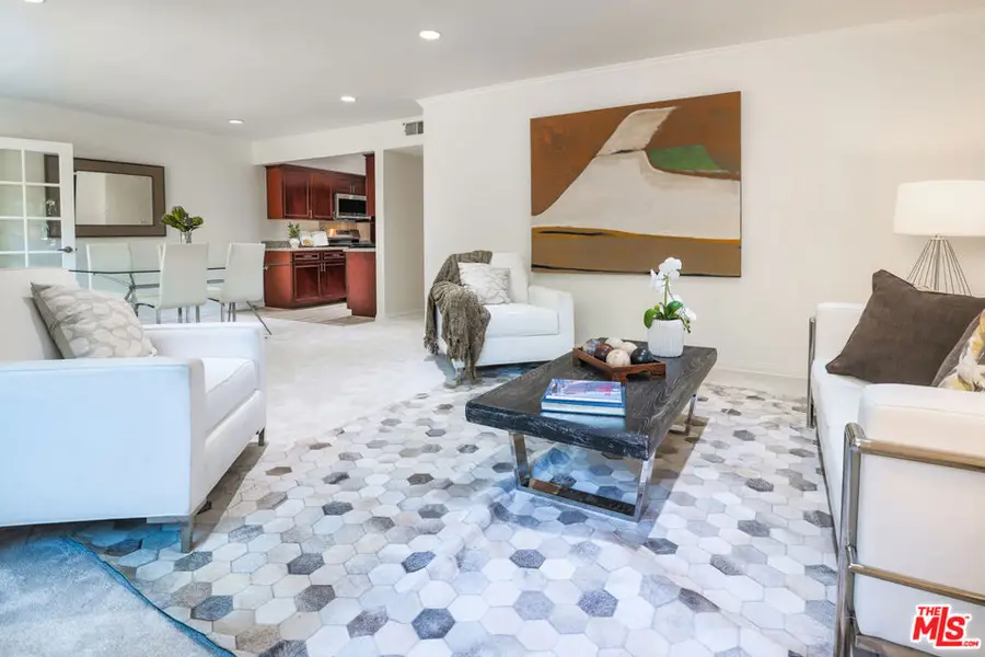 6700 Hillpark Drive #204, Los Angeles, CA 90068 - Image #3