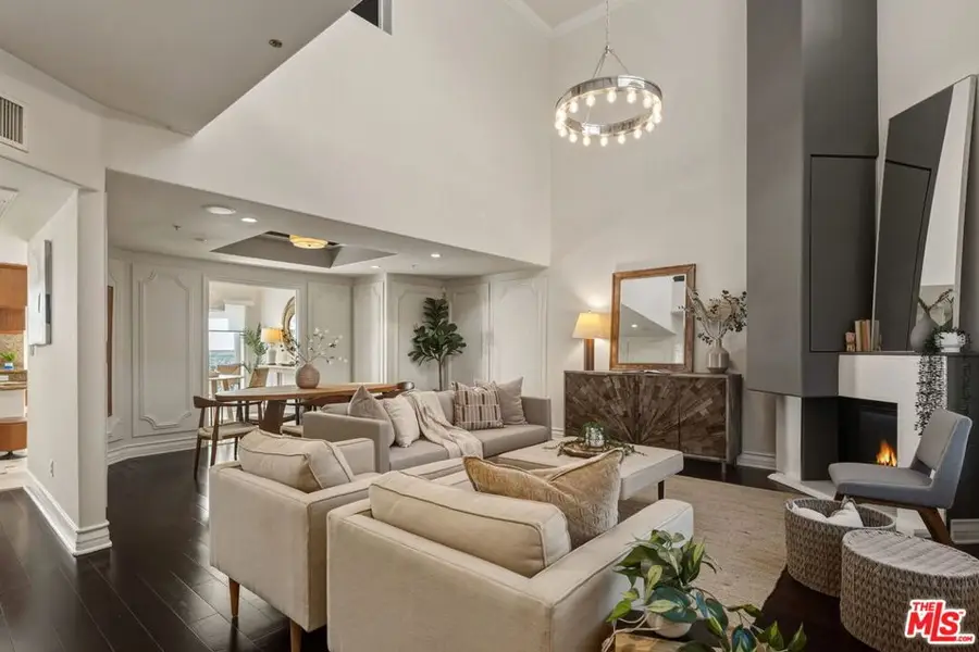 1717 S Barrington Avenue #103, Los Angeles, CA 90025 - #3