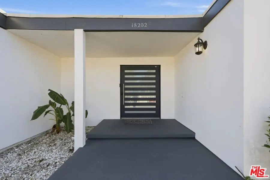 18202 Lake Encino Drive, Encino, CA 91316 - #3