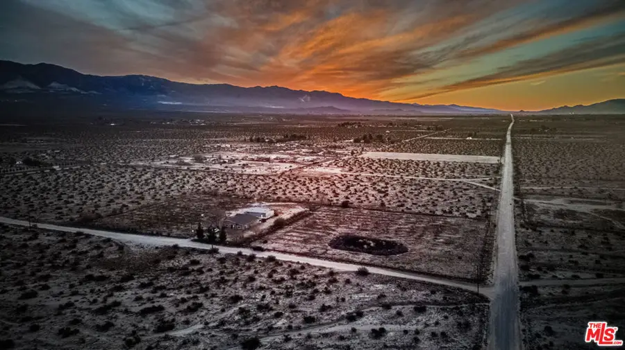 10424 Santa Fe Fire Road, Lucerne Valley, CA 92356 - #3