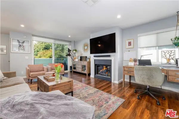 5811 Woodman Avenue #22, Van Nuys, CA 91401