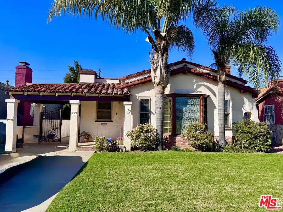 8621 S Wilton Place, Los Angeles, CA 90047 - #2