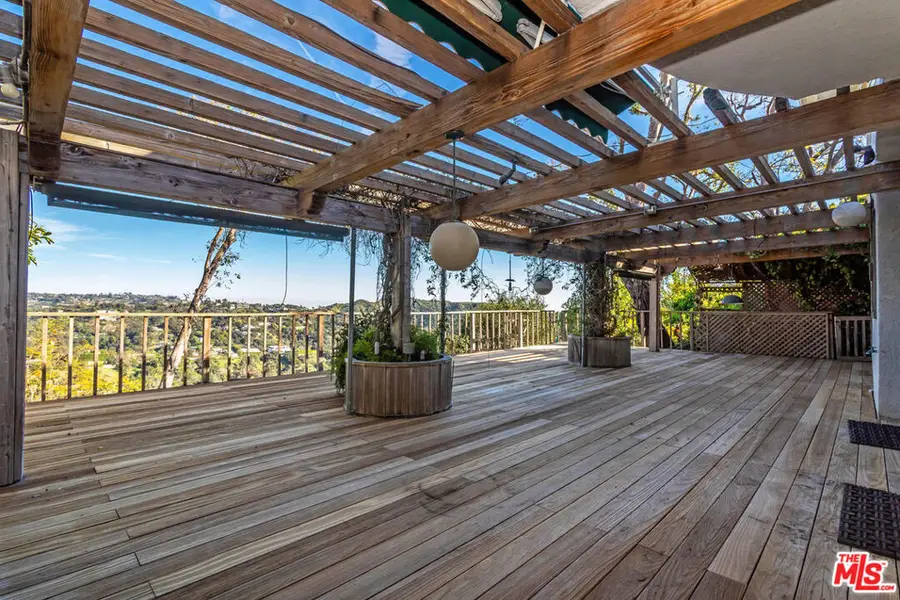 10132 Hollow Glen Circle, Los Angeles, CA 90077 - #3