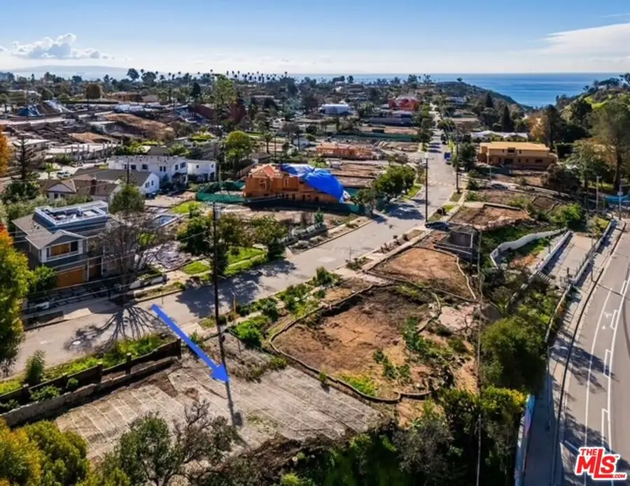 863 Radcliffe Avenue, Pacific Palisades, CA 90272 - Image #3