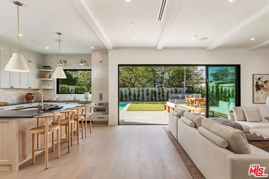 7419 Alverstone Avenue, Los Angeles, CA 90045 - #2