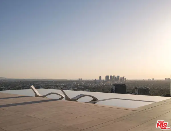 1305 Collingwood Place, Los Angeles, CA 90069
